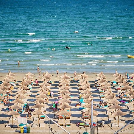 Blacksearama Apartment- Spa, Pools And Parking Mamaia Exteriör bild