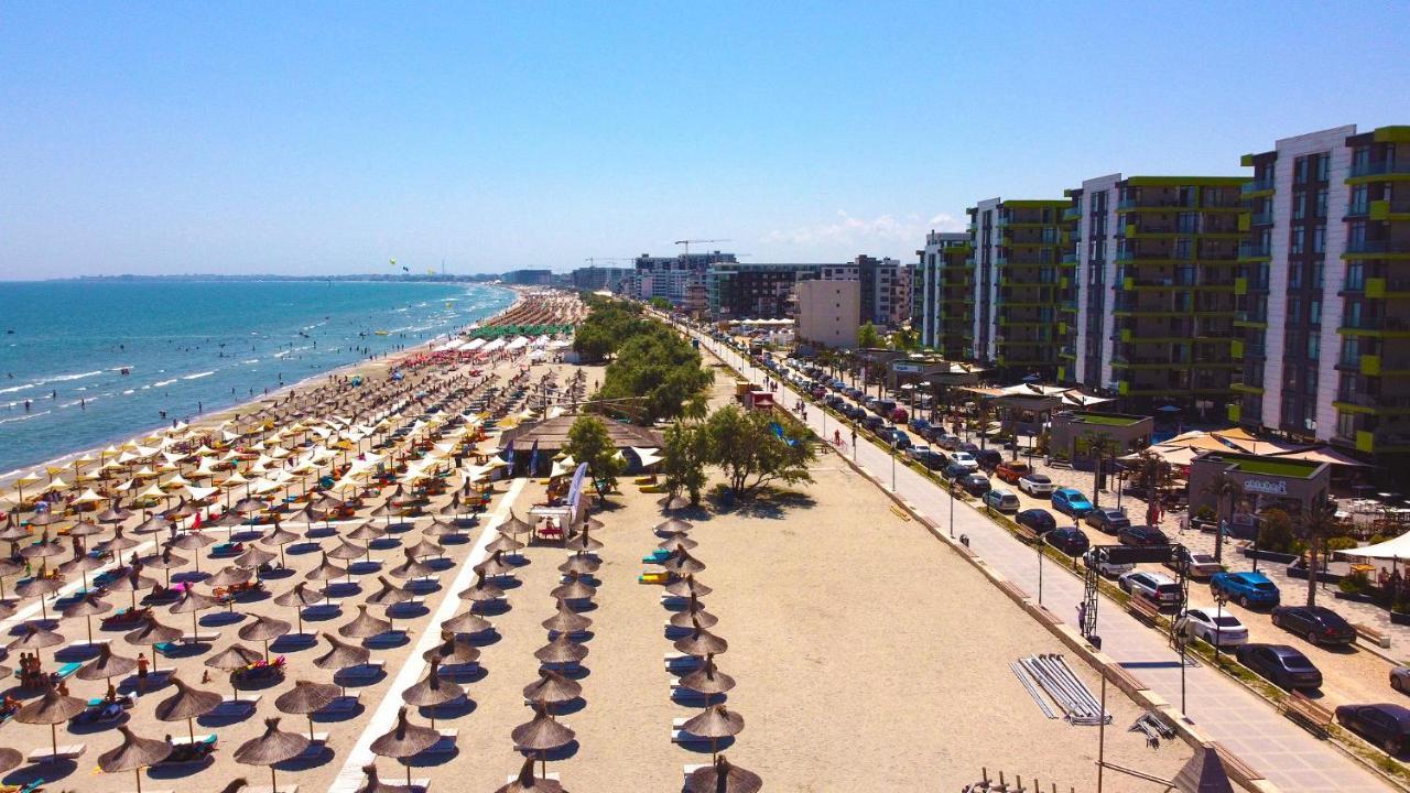 Blacksearama Apartment- Spa, Pools And Parking Mamaia Exteriör bild