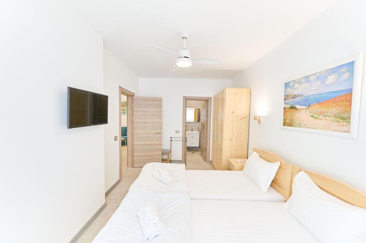 Blacksearama Apartment- Spa, Pools And Parking Mamaia Exteriör bild