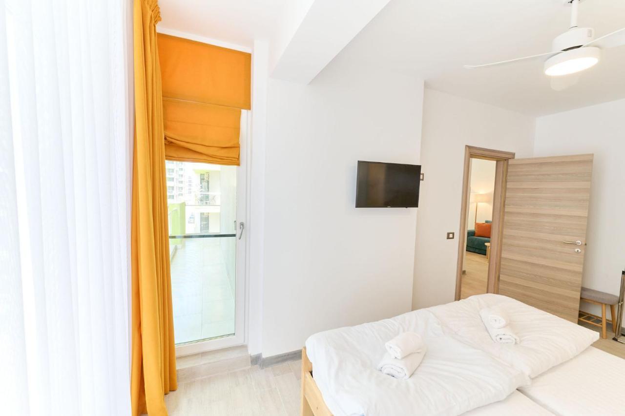 Blacksearama Apartment- Spa, Pools And Parking Mamaia Exteriör bild