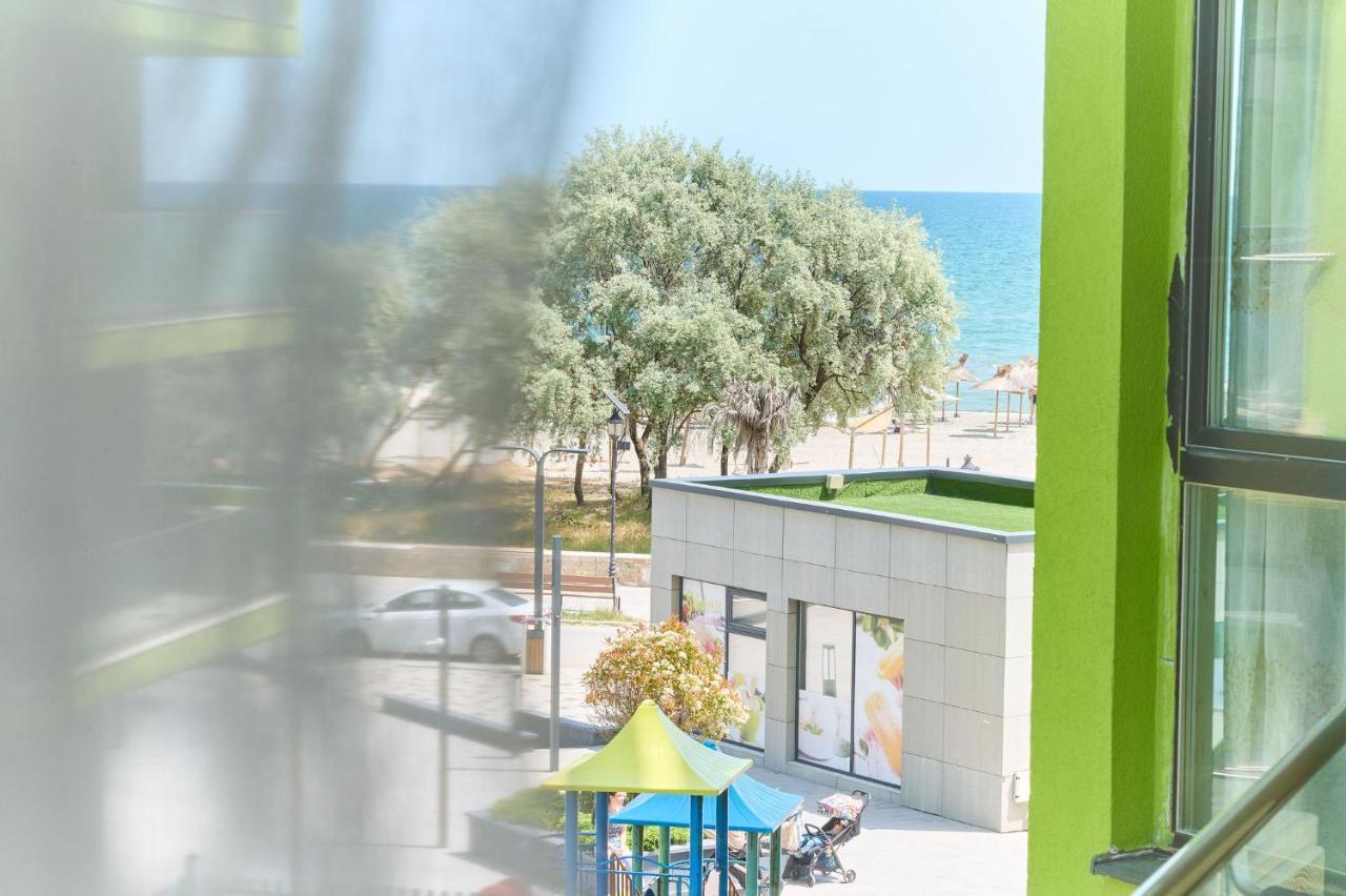 Blacksearama Apartment- Spa, Pools And Parking Mamaia Exteriör bild