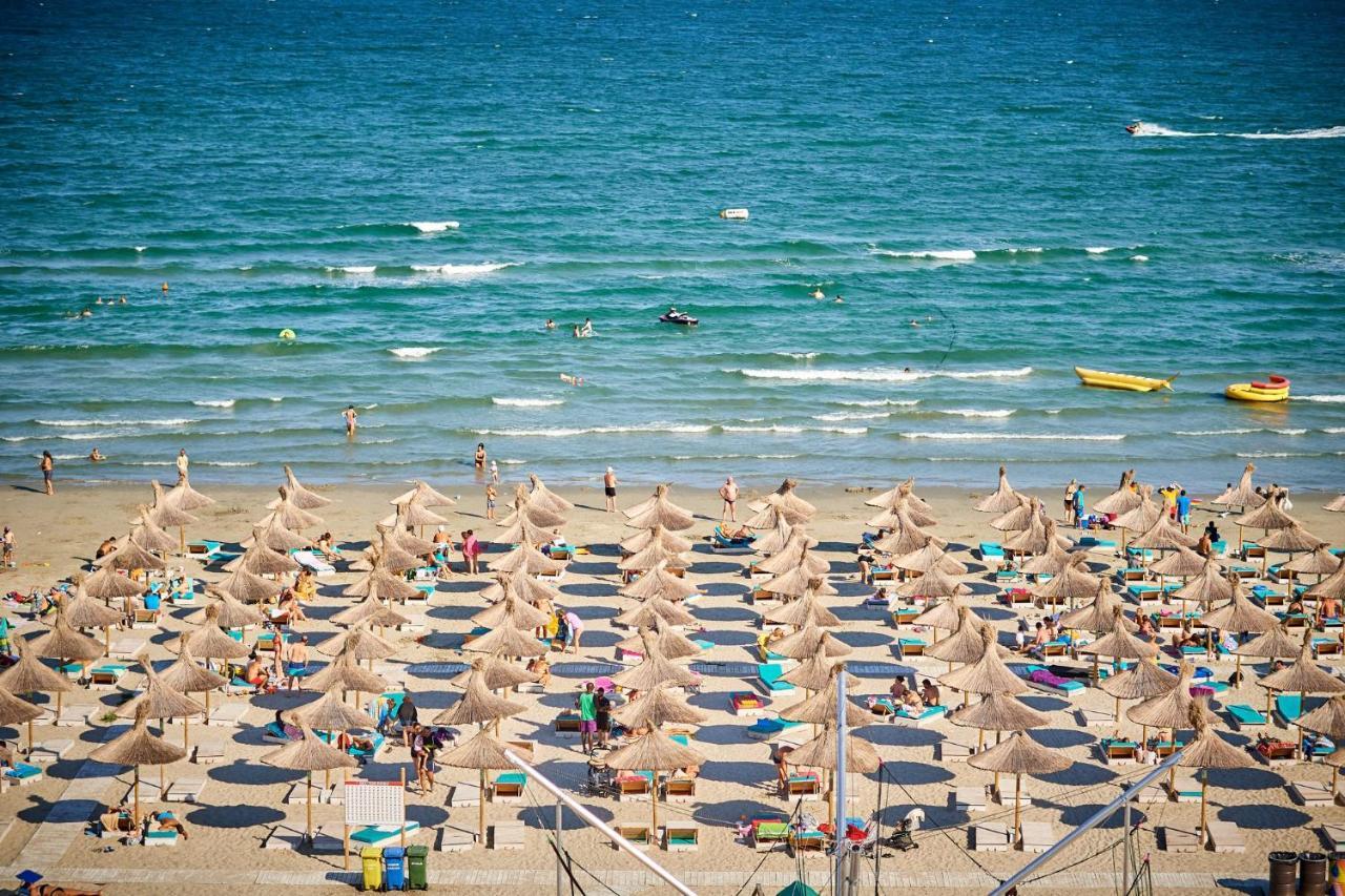 Blacksearama Apartment- Spa, Pools And Parking Mamaia Exteriör bild