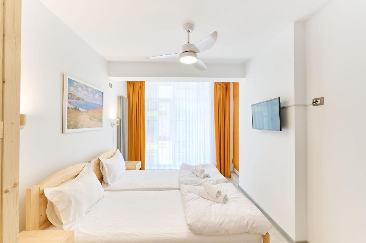 Blacksearama Apartment- Spa, Pools And Parking Mamaia Exteriör bild